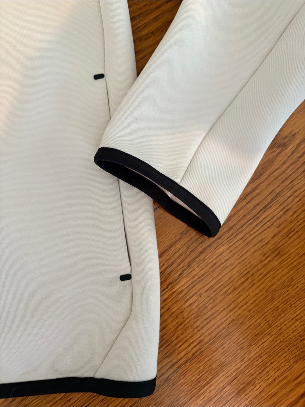 Nike White Hooded Performance Jacket with Black Trim - Picture 5 of 8